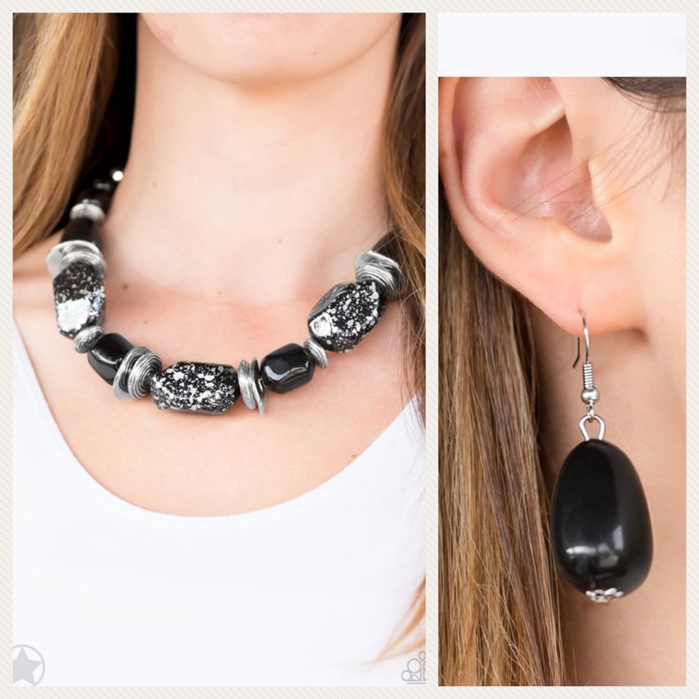 🛑SOLD🛑Bold New black necklace with earrings!!!!!